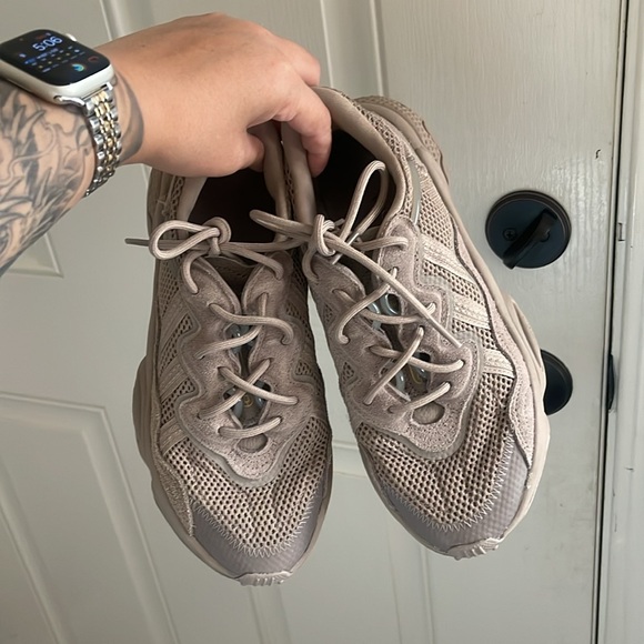 Adidas - Picture 2 of 3